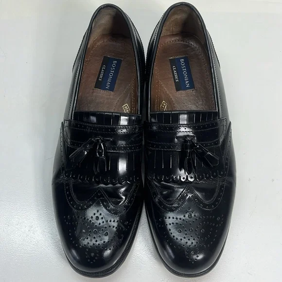 Bostonian Classics Black Tasseled Wingtip Leather Shoes - Picture 2 of 8